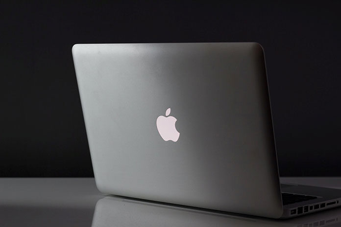 Jakie przejściówki i adaptery potrzebuję do MacBook'a