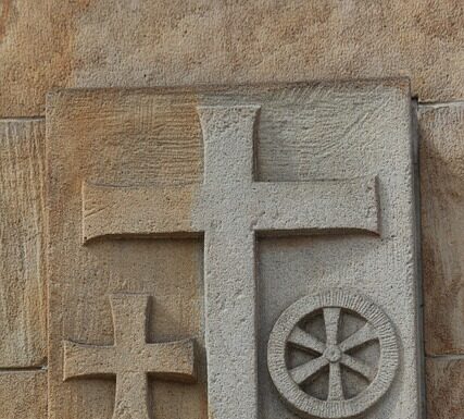 Co to emblematy w komunikacji?