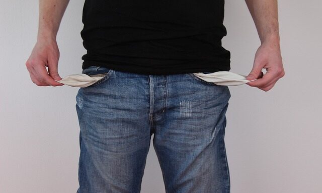 Ile trzeba mieć pieniędzy żeby otworzyć Żabkę? Ile trzeba mieć pieniędzy żeby otworzyć Żabkę?