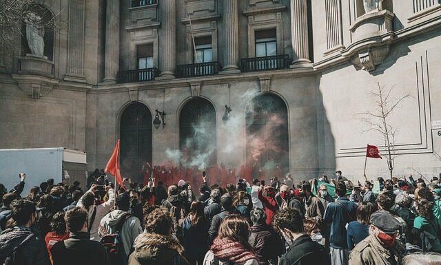Czy wydatki bieżące mogą być wyższe niż dochody bieżące?