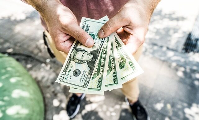 Co to są wydatki sztywne?