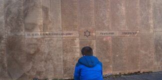 Czy firmą może mieć 2 nazwy?