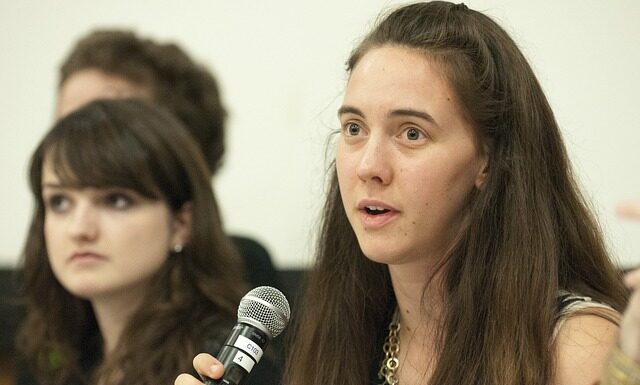 Ile zarabia koordynator do spraw logistyki?